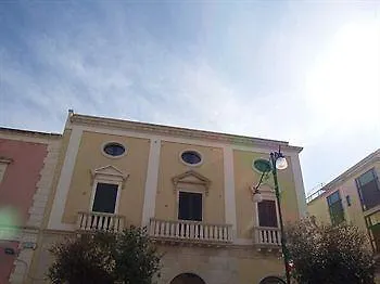 Palazzo Mongio شقة فندقية غالّيبولي