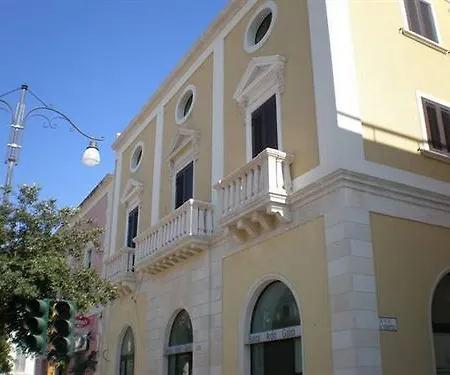 מלון דירות Palazzo Mongio